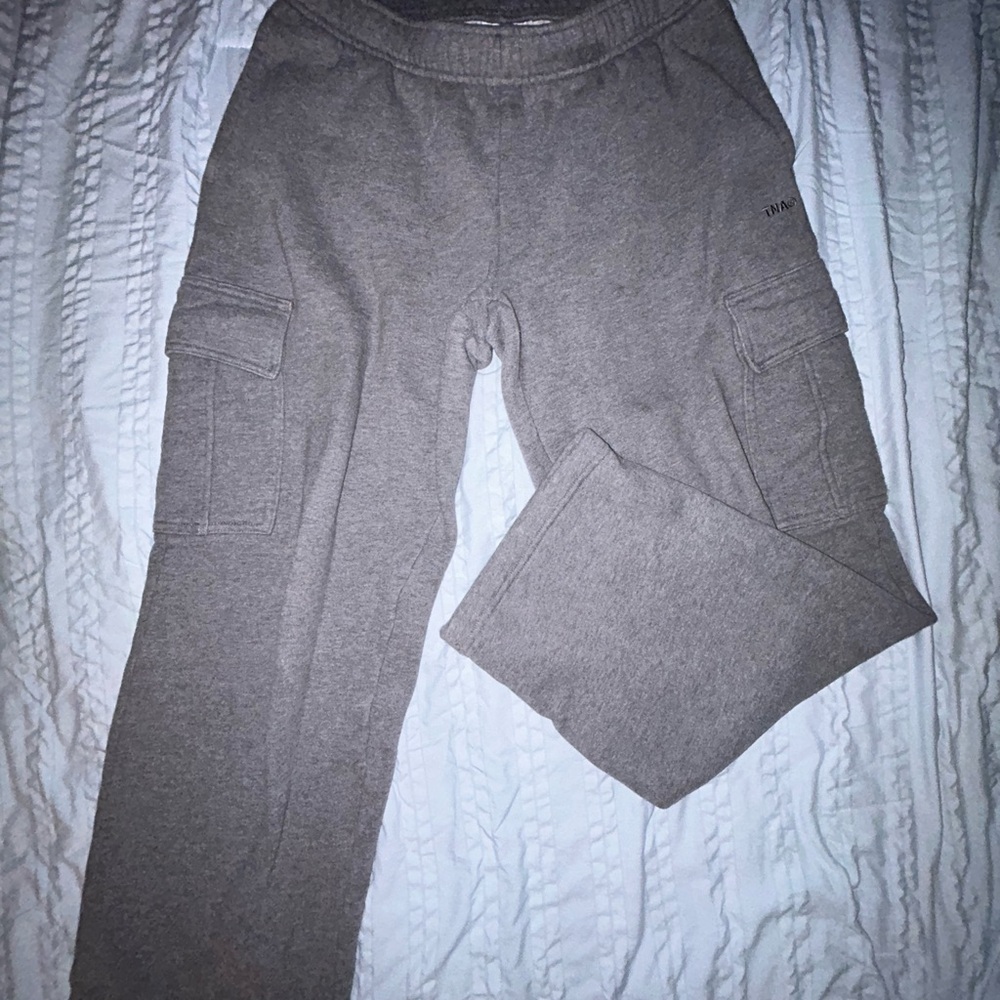Aritzia Gray Cargo Sweatpants